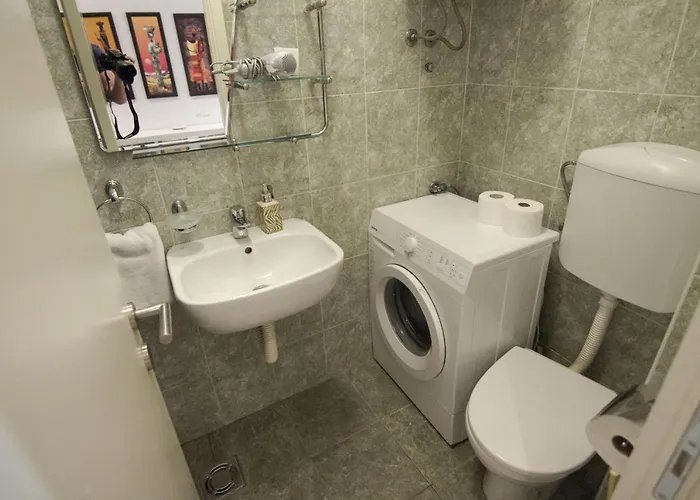 アパート Drama Center *